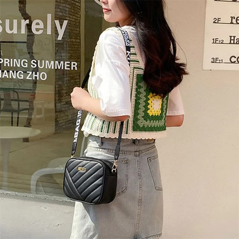 Elorina Luxe Crossbody Bag C-AR-1 White